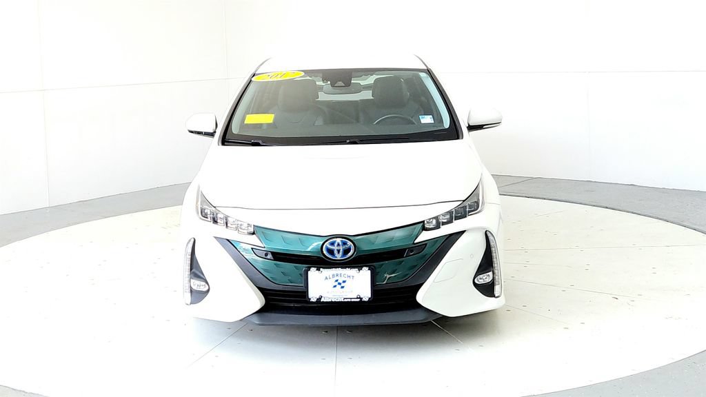 Used 2017 Toyota Prius Prime Advanced w/ Carpet Mat Package FWD image 8