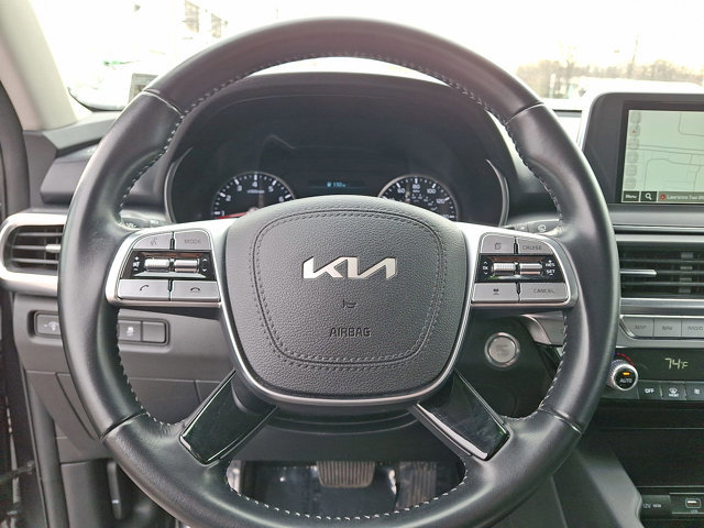 Used 2022 Kia Telluride LX image 17