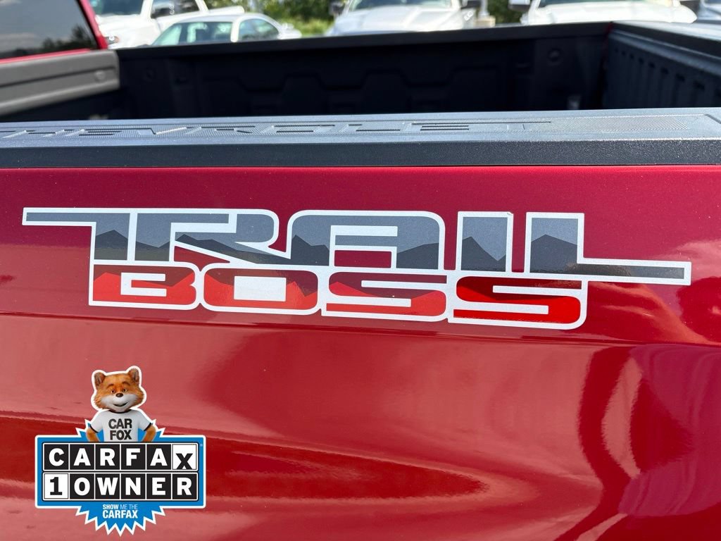 Used 2021 Chevrolet Silverado 1500 LT Trail Boss w/ Bed Protection Package AWD/4WD image 8