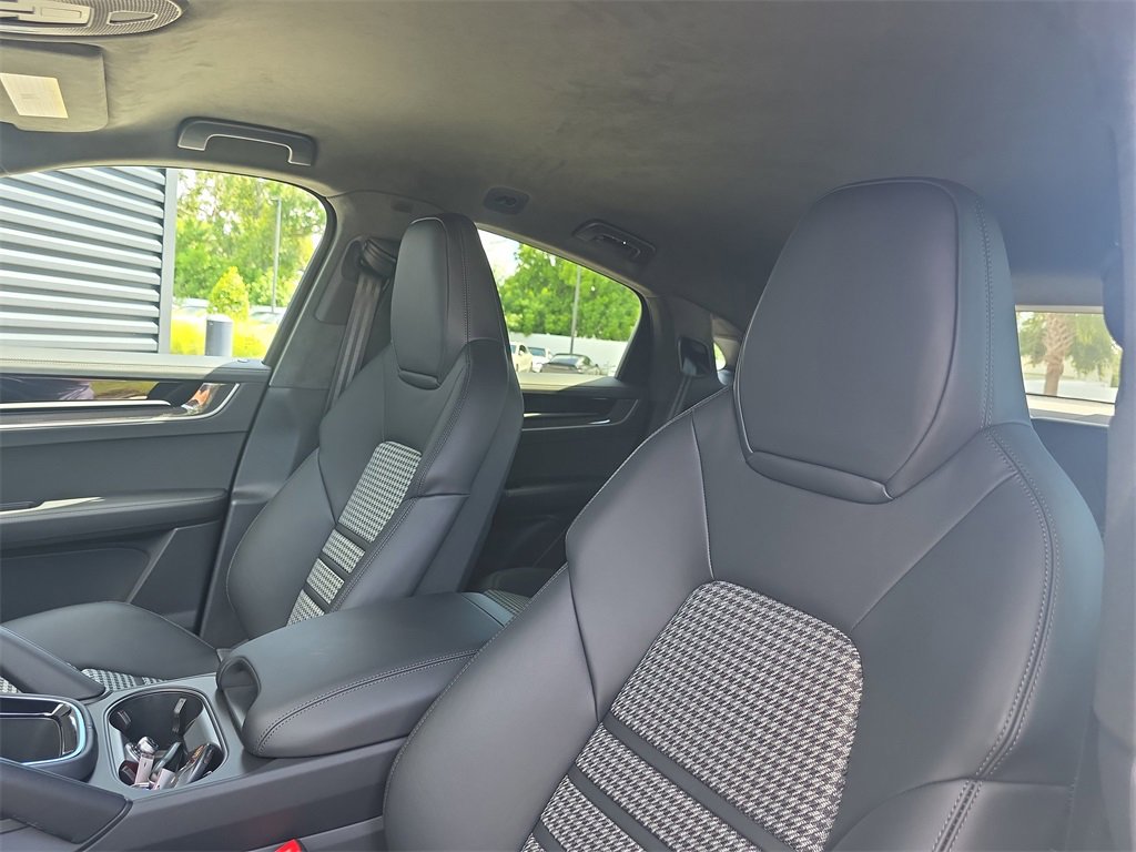 New 2026 Porsche Cayenne E-Hybrid Coupe image 5