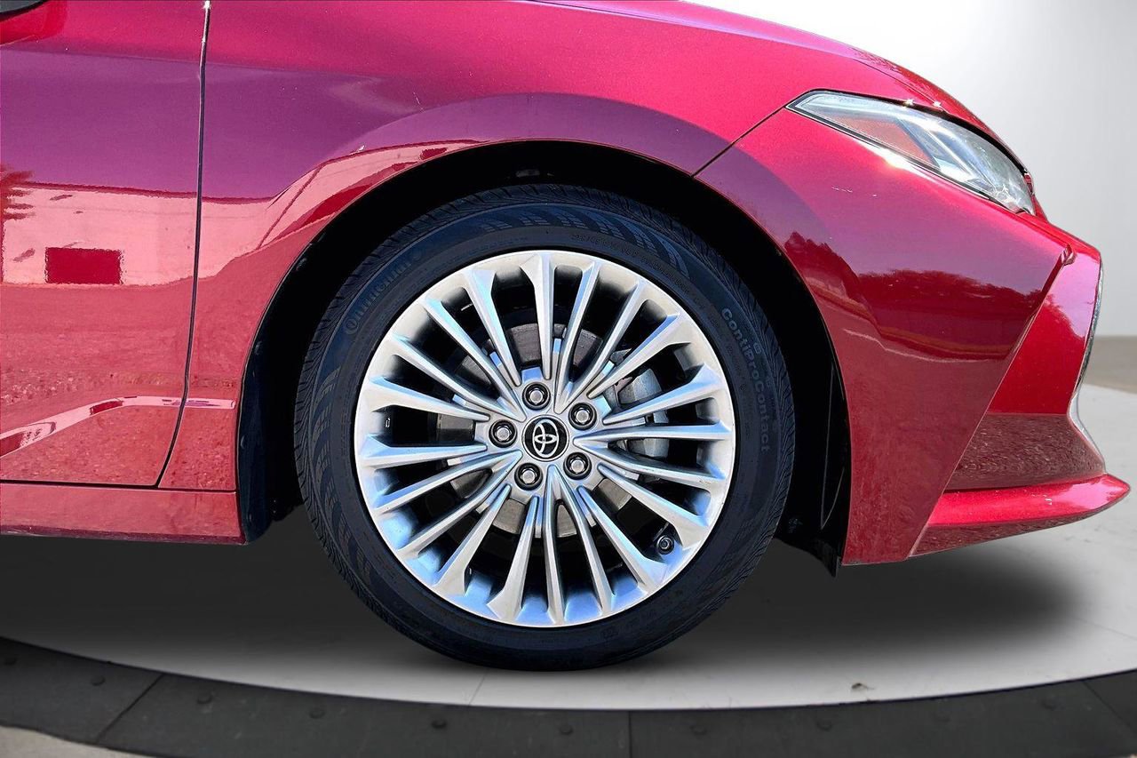 Used 2019 Toyota Avalon Limited w/ Advanced Safety Package FWD image 35
