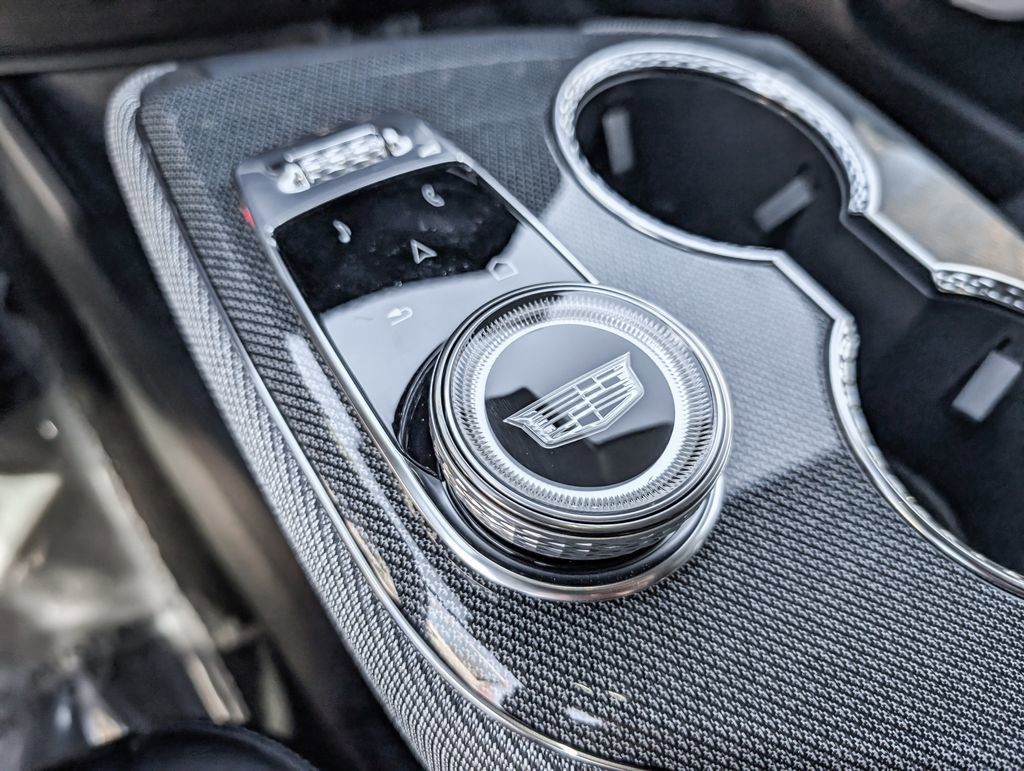 New 2026 Cadillac Optiq Sport 2 image 28