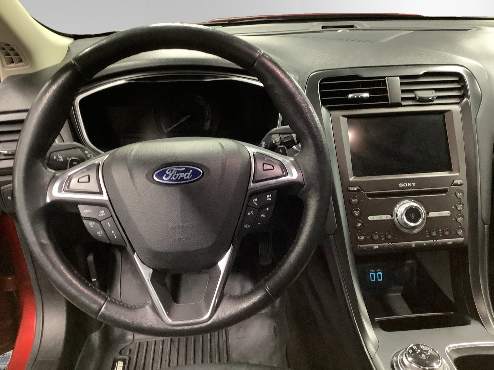 Used 2019 Ford Fusion Titanium image 10