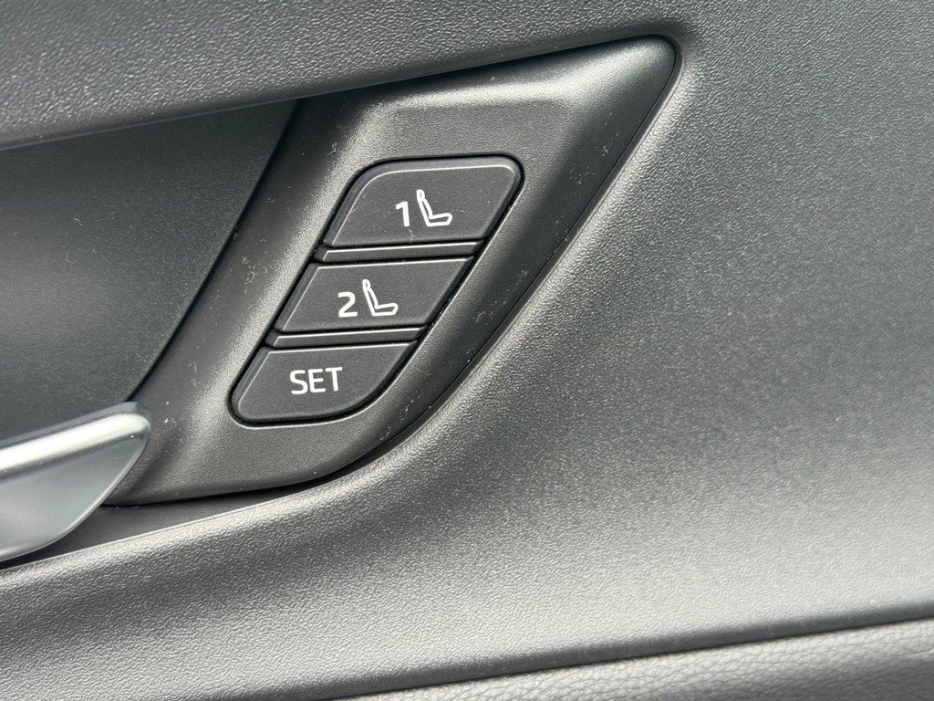 New 2026 Toyota Prius Plug-In Hybrid image 11