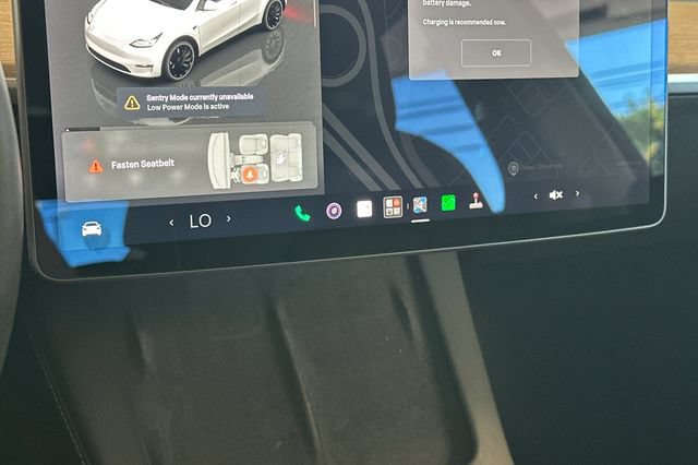 Used 2022 Tesla Model Y Performance AWD/4WD image 24