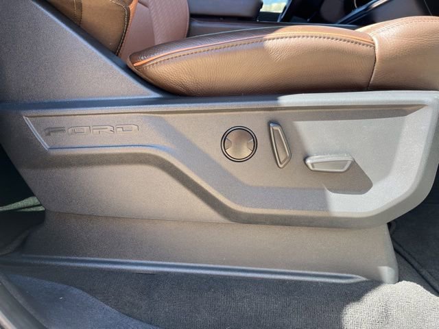 Used 2025 Ford Expedition King Ranch image 22