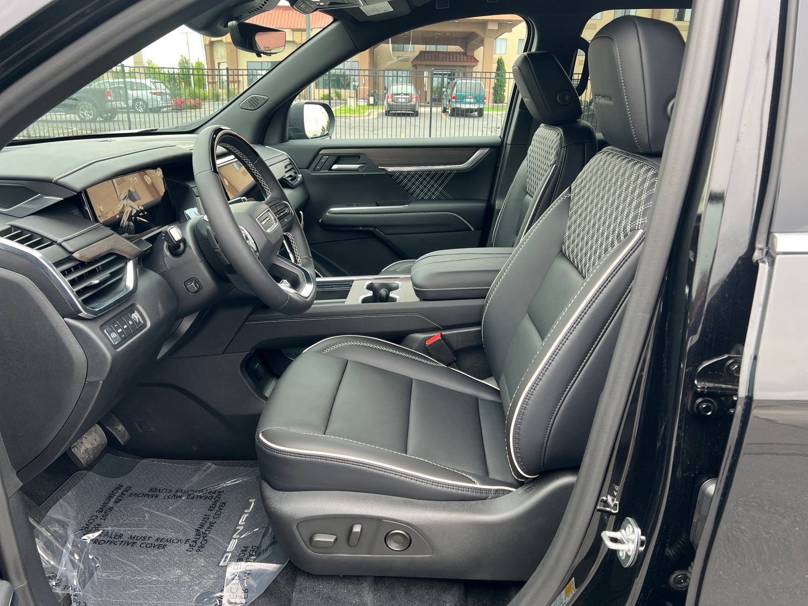New 2026 GMC Acadia Denali w/ Super Cruise Package AWD/4WD image 9