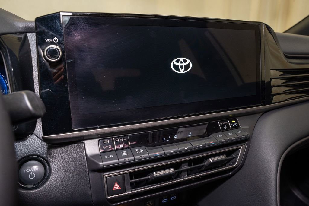 Used 2025 Toyota Camry XSE image 13