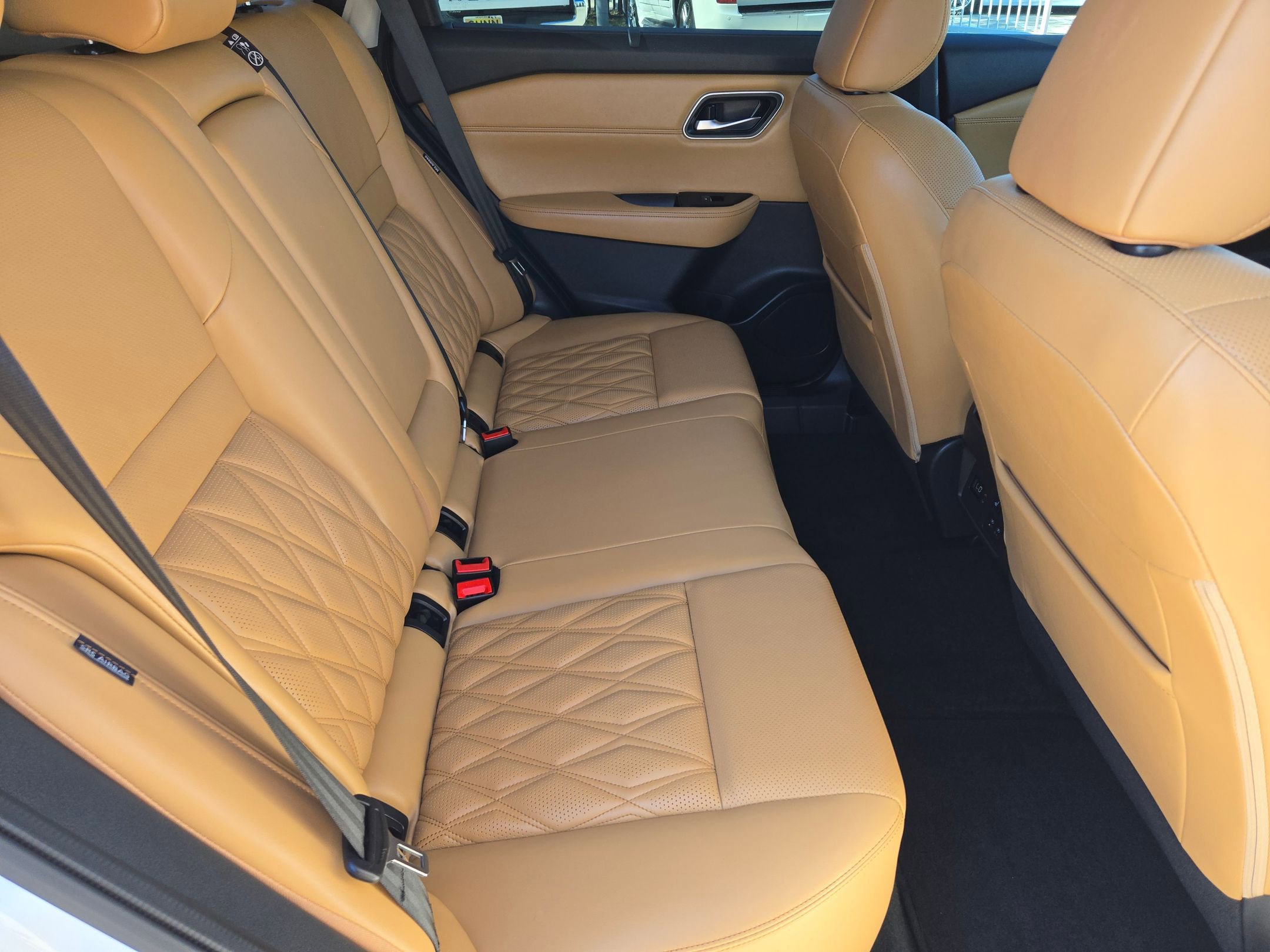 Used 2023 Nissan Rogue Platinum w/ Platinum Premium Package image 27