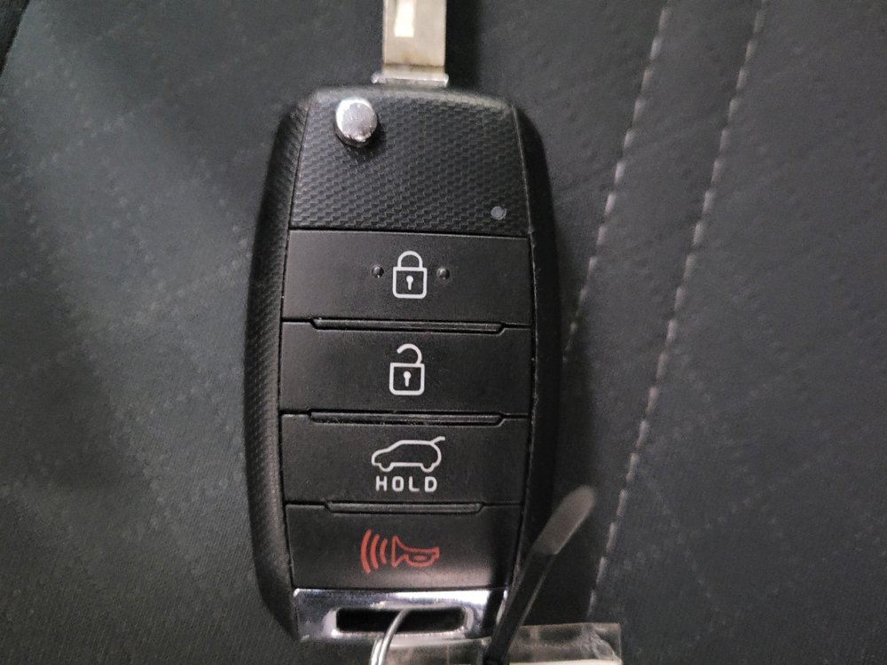 Used 2017 Kia Sorento AWD image 32