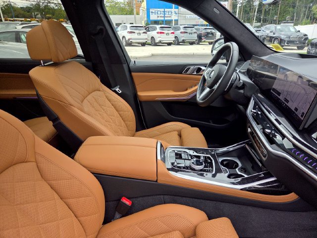 Certified 2025 BMW X7 xDrive40i w/ Executive Package AWD/4WD image 28