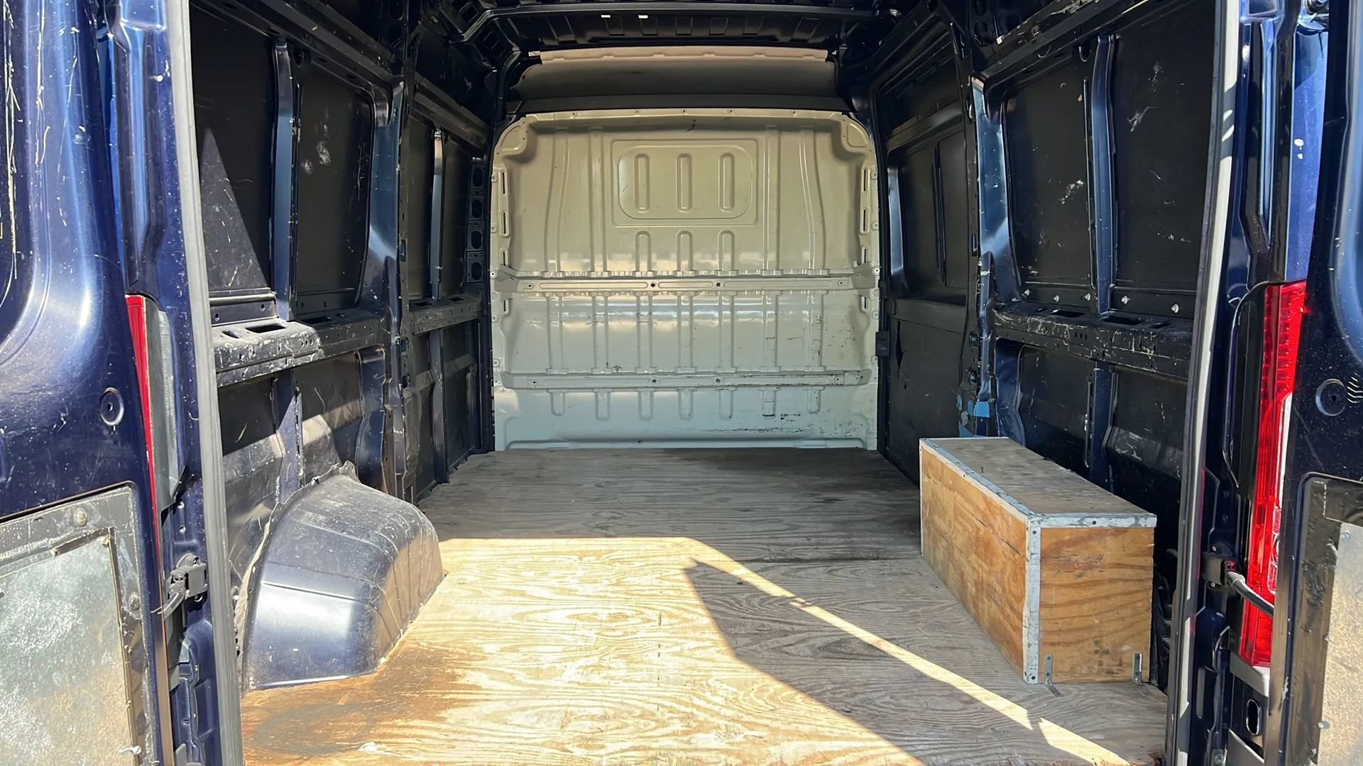 Used 2014 RAM ProMaster 2500 w/ Interior Convenience Group FWD image 12