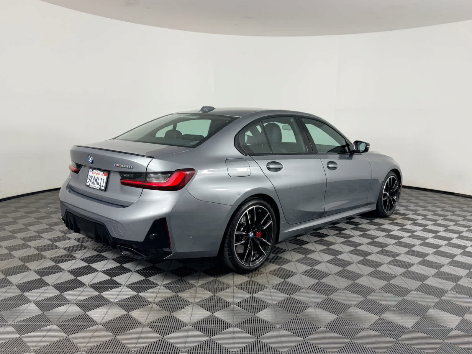 Used 2024 BMW M340i w/ Premium Package RWD image 3