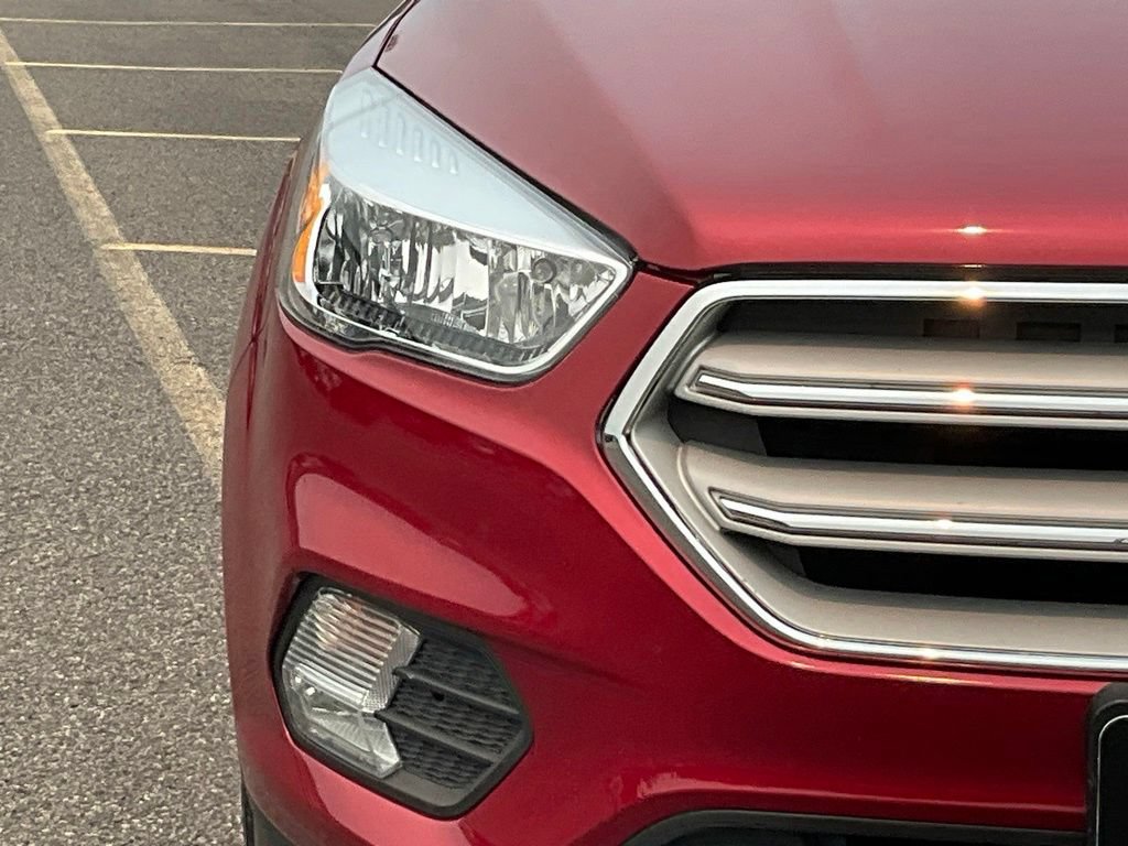 Certified 2019 Ford Escape SE AWD/4WD image 2