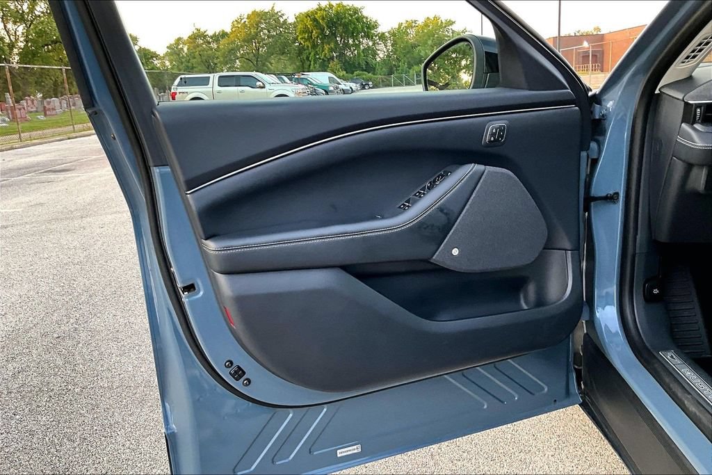 Used 2023 Ford Mustang Mach-E Premium AWD/4WD image 22