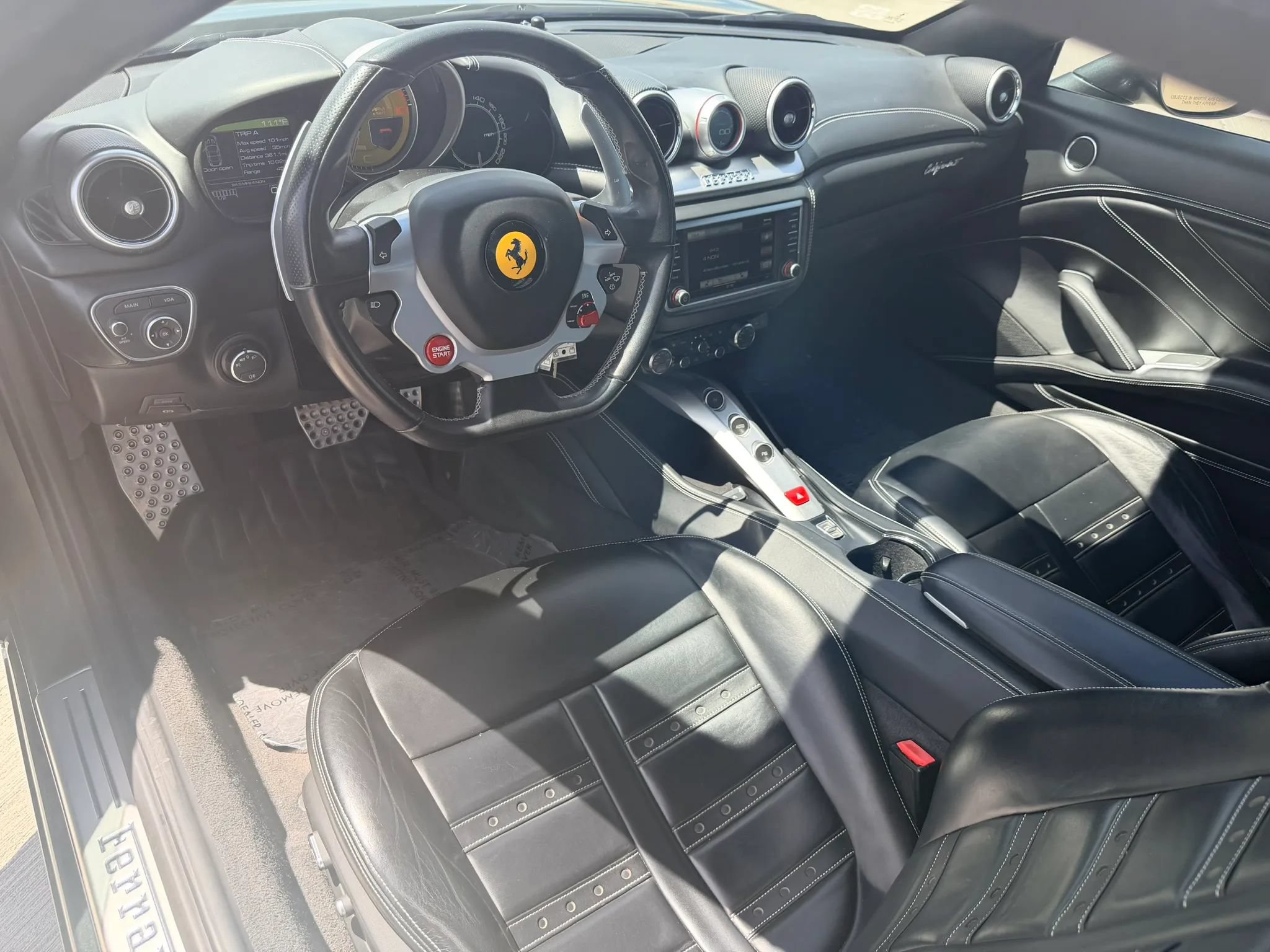 Used 2015 Ferrari California T RWD image 15
