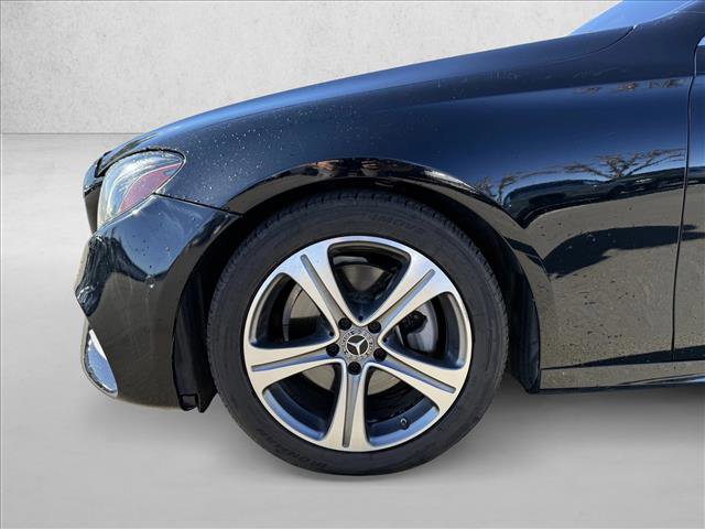 Used 2018 Mercedes-Benz E 300 image 22