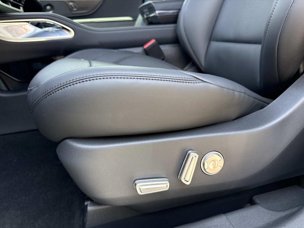 New 2026 Lincoln Nautilus Premier w/ Equipment Group 102A AWD/4WD image 19