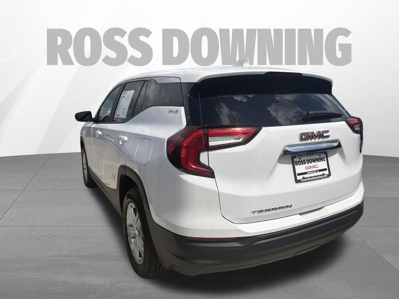Used 2024 GMC Terrain SLE FWD image 6
