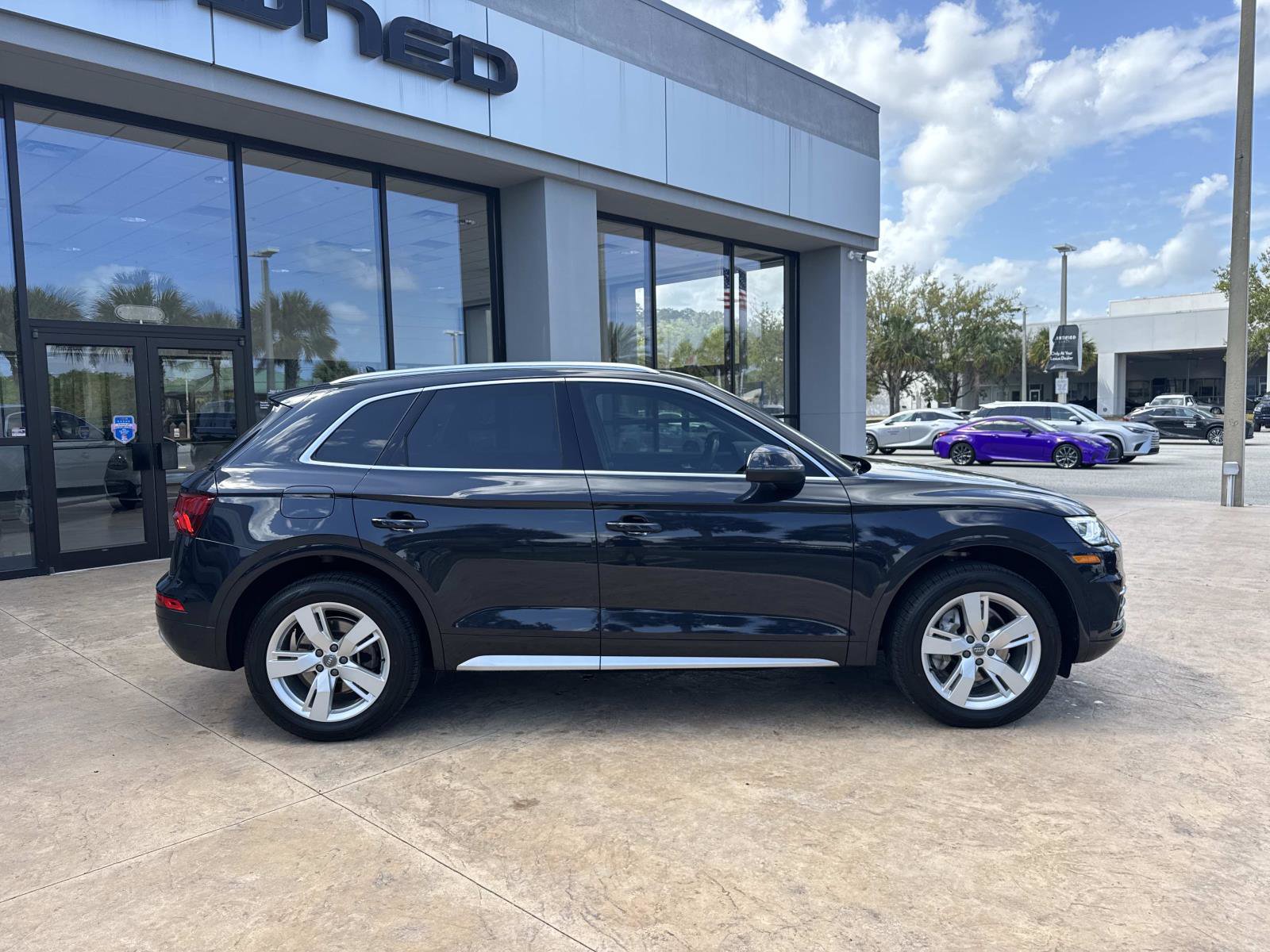 Used 2019 Audi Q5 2.0T Premium Plus w/ Premium Plus Package image 2