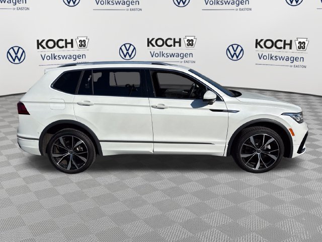 Used 2023 Volkswagen Tiguan SEL R-Line AWD/4WD image 9