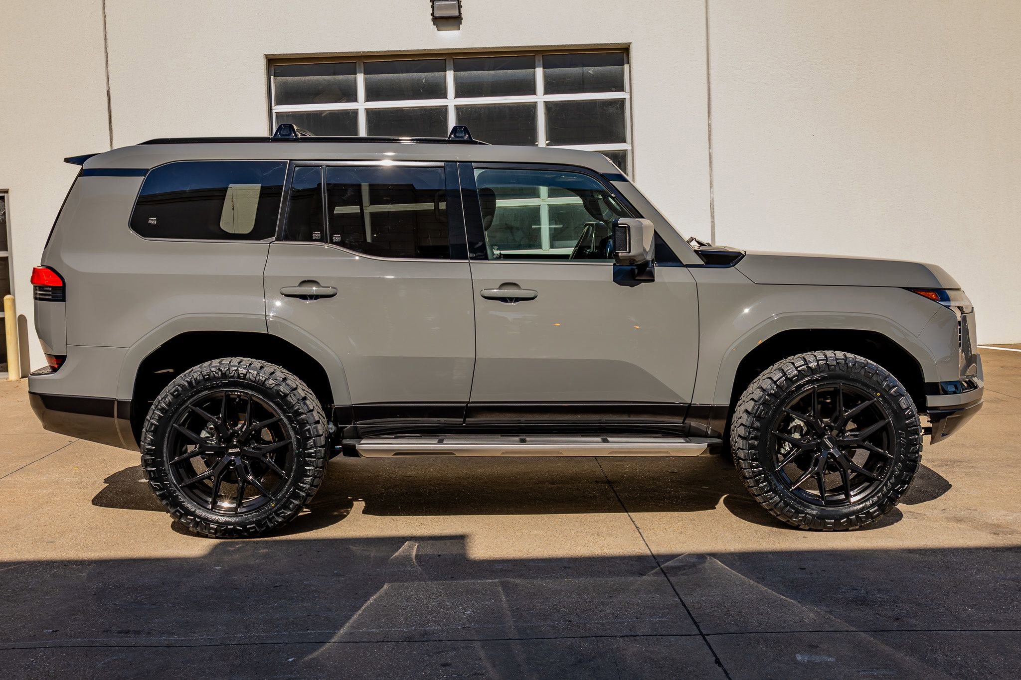 Used 2026 Lexus GX 550 w/ Accessory Package (2T) image 11