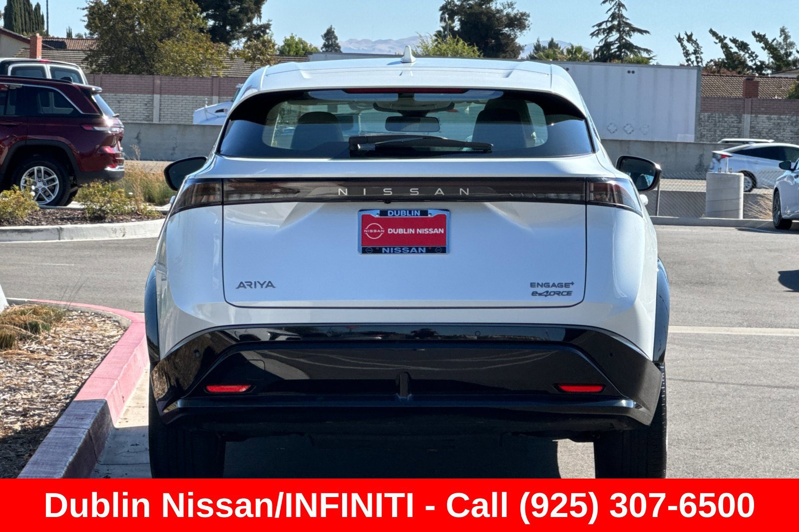 Used 2024 Nissan Ariya AWD image 5