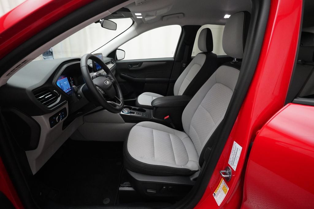 Used 2024 Ford Escape Active AWD/4WD image 7
