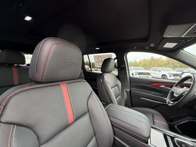 New 2026 Chevrolet Traverse RS w/ LPO, Floor Liner Package image 14