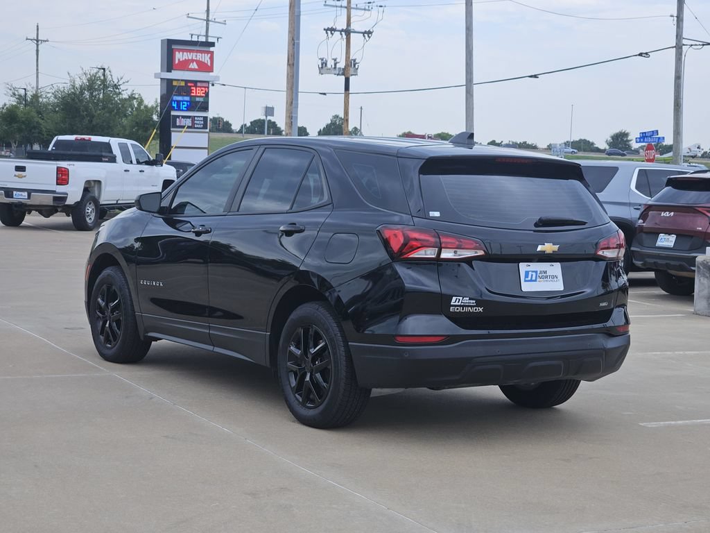 Used 2024 Chevrolet Equinox LS AWD/4WD image 5