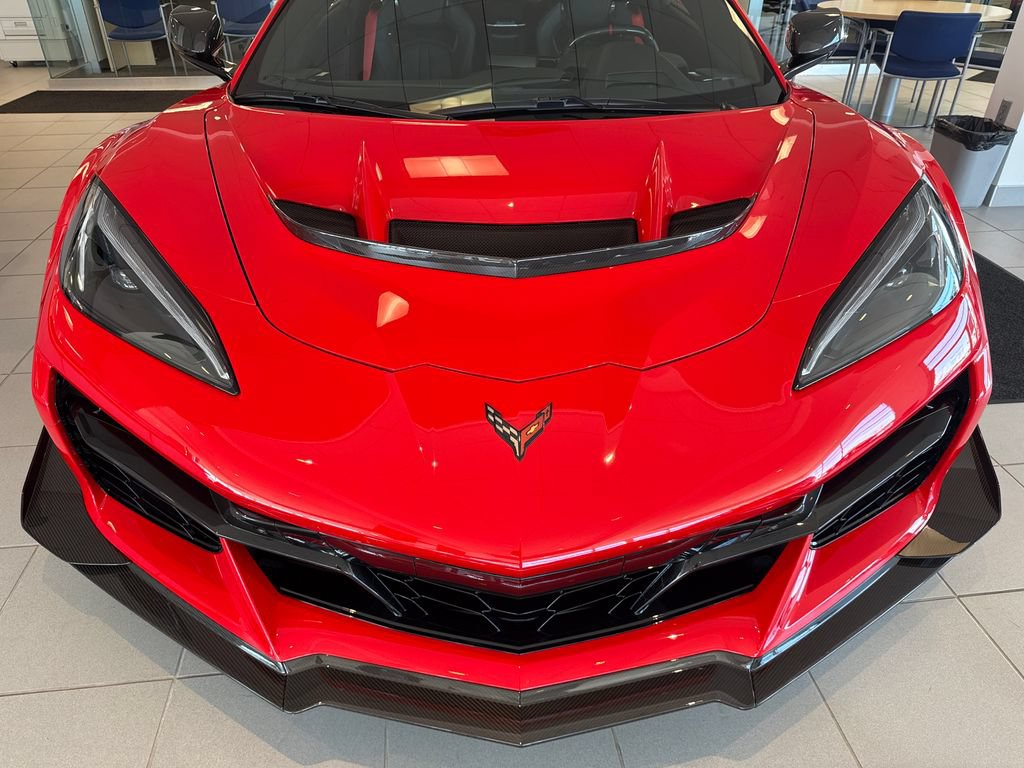 Used 2025 Chevrolet Corvette ZR1 w/ ZR1 Carbon Fiber Aero Package RWD image 52