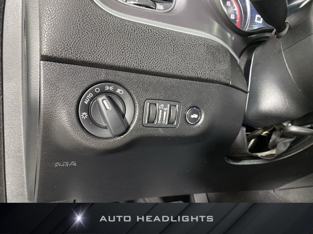Used 2020 Dodge Charger SXT RWD image 25