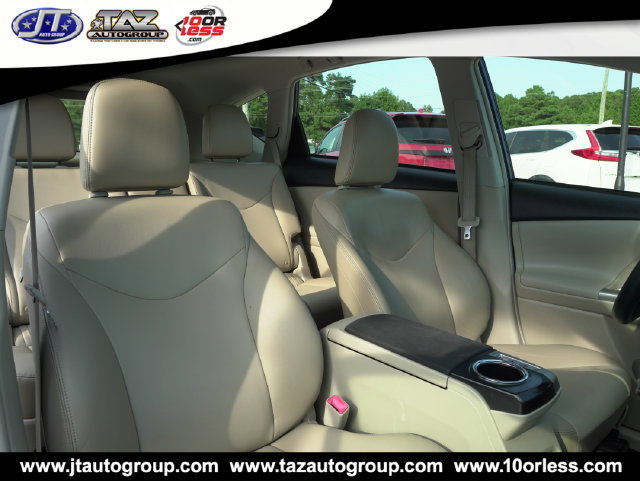 Used 2014 Toyota Prius V Five FWD image 14
