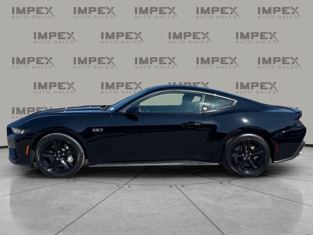 Used 2024 Ford Mustang GT RWD image 2
