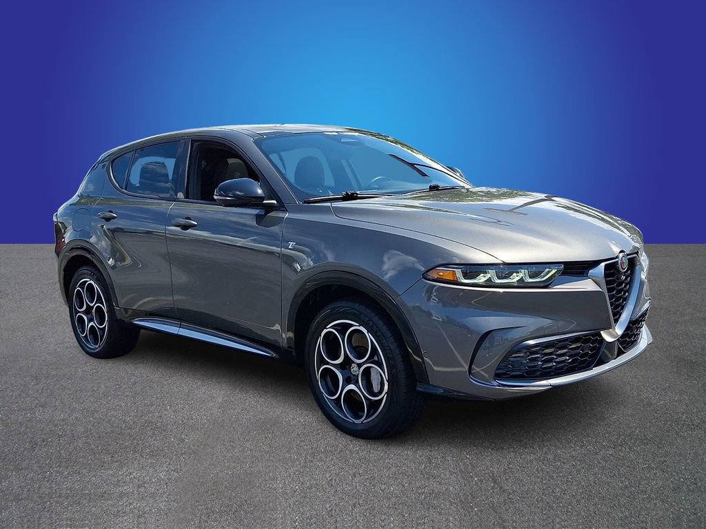 Used 2024 Alfa Romeo Tonale Ti w/ Active Assist Package AWD/4WD image 3