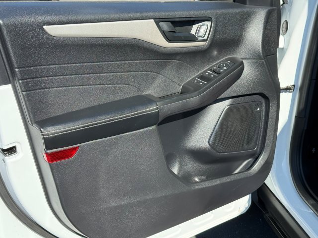 Used 2022 Ford Escape S image 11