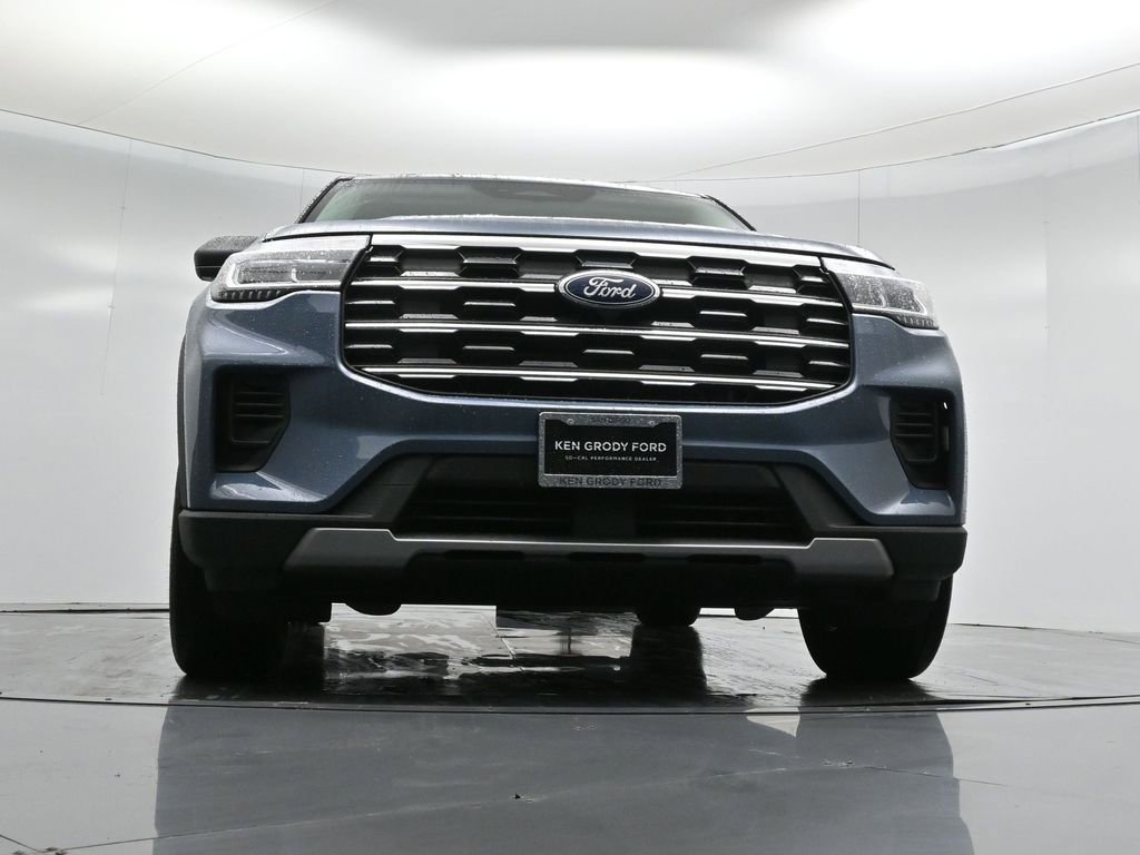 Certified 2025 Ford Explorer Active image 46