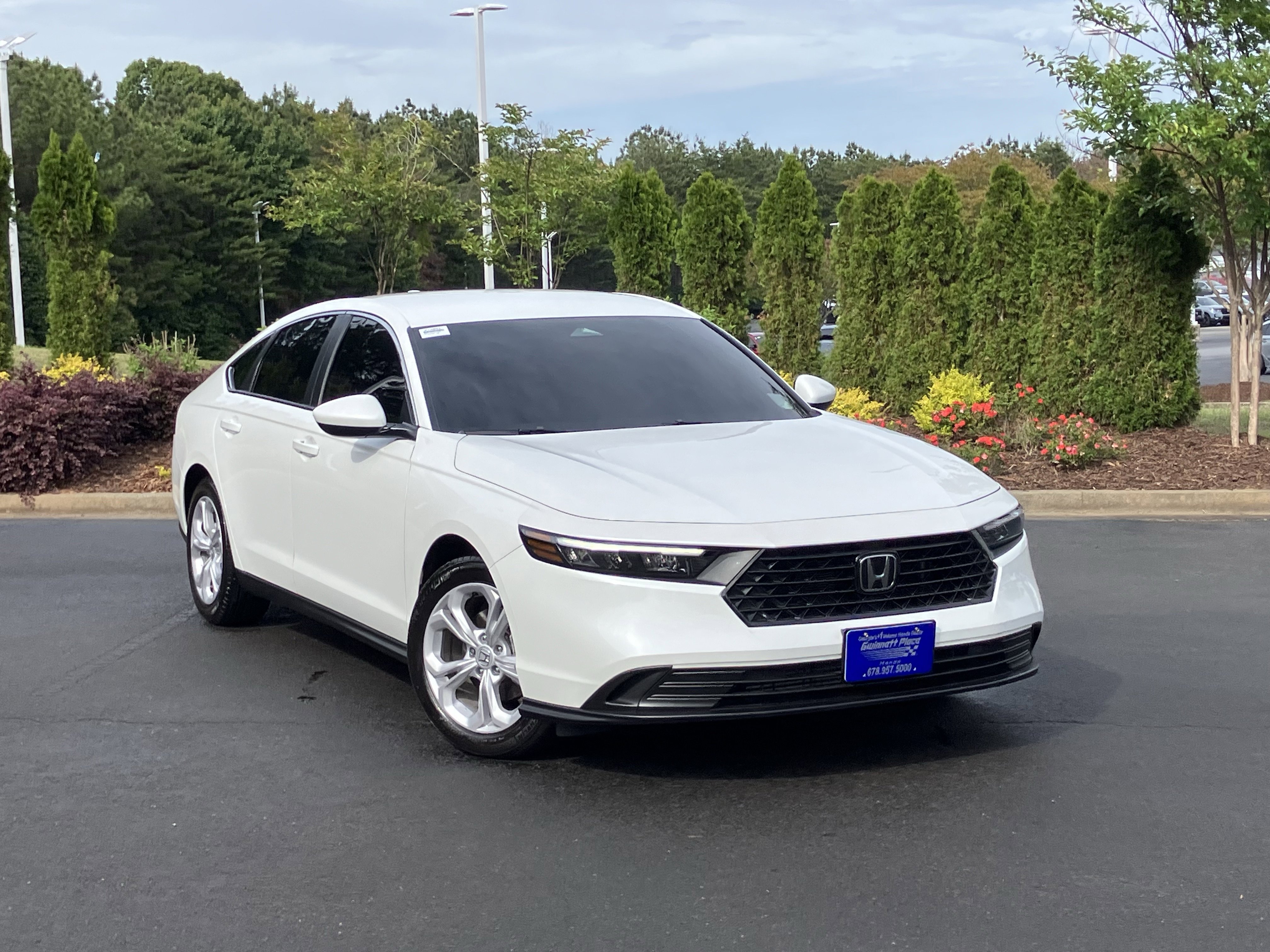 Used 2025 Honda Accord LX image 2