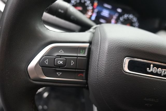 Used 2024 Jeep Compass Latitude AWD/4WD image 17