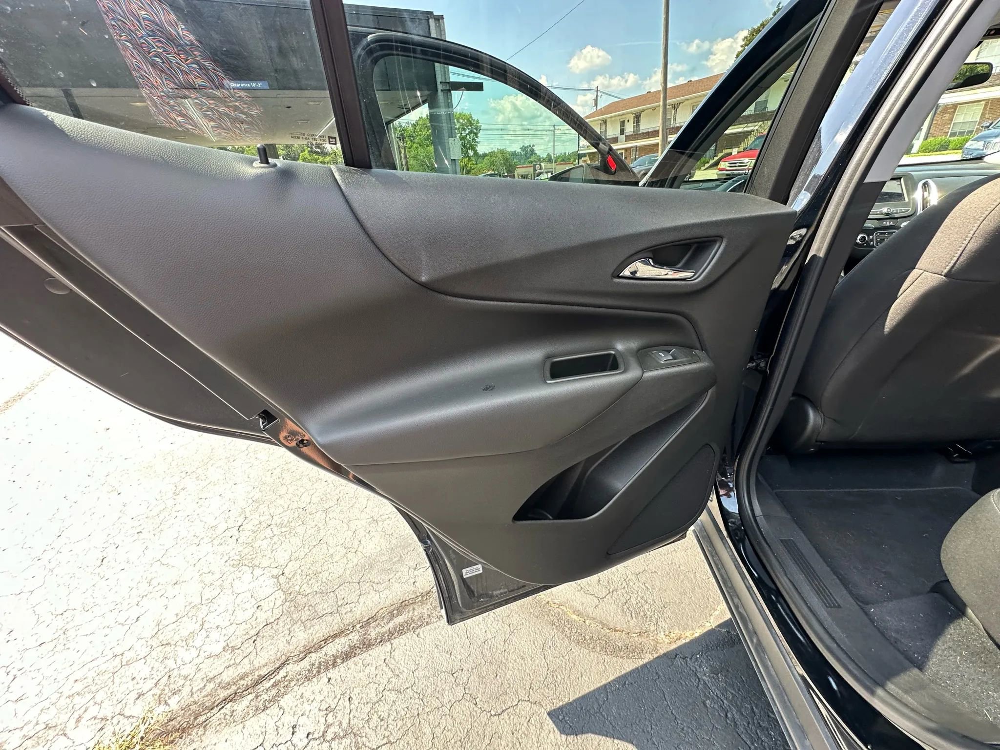 Used 2022 Chevrolet Equinox LT image 33