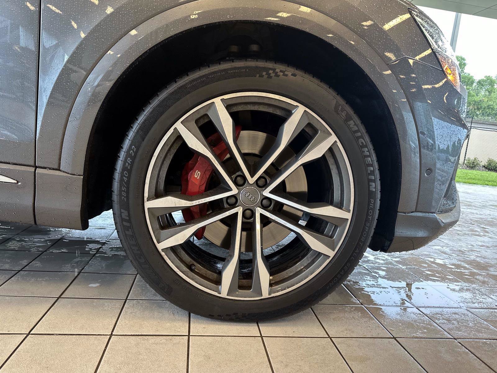 Used 2020 Audi SQ8 Prestige AWD/4WD image 6