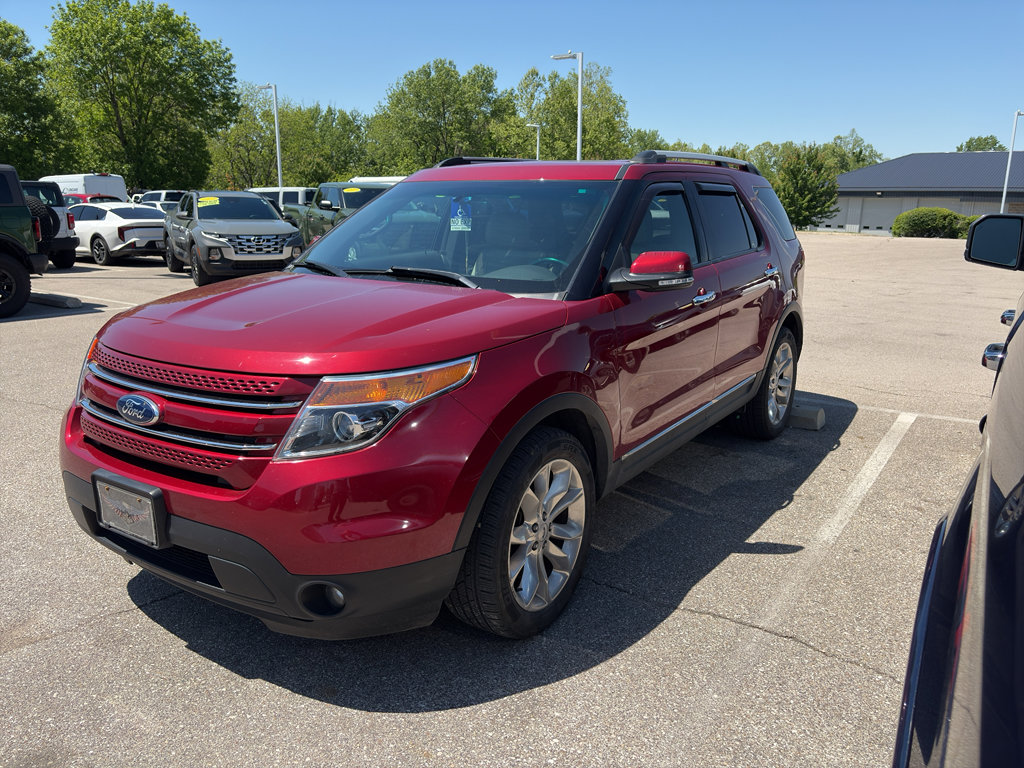 Used 2014 Ford Explorer Limited w/ Equipment Group 301A AWD/4WD image 2