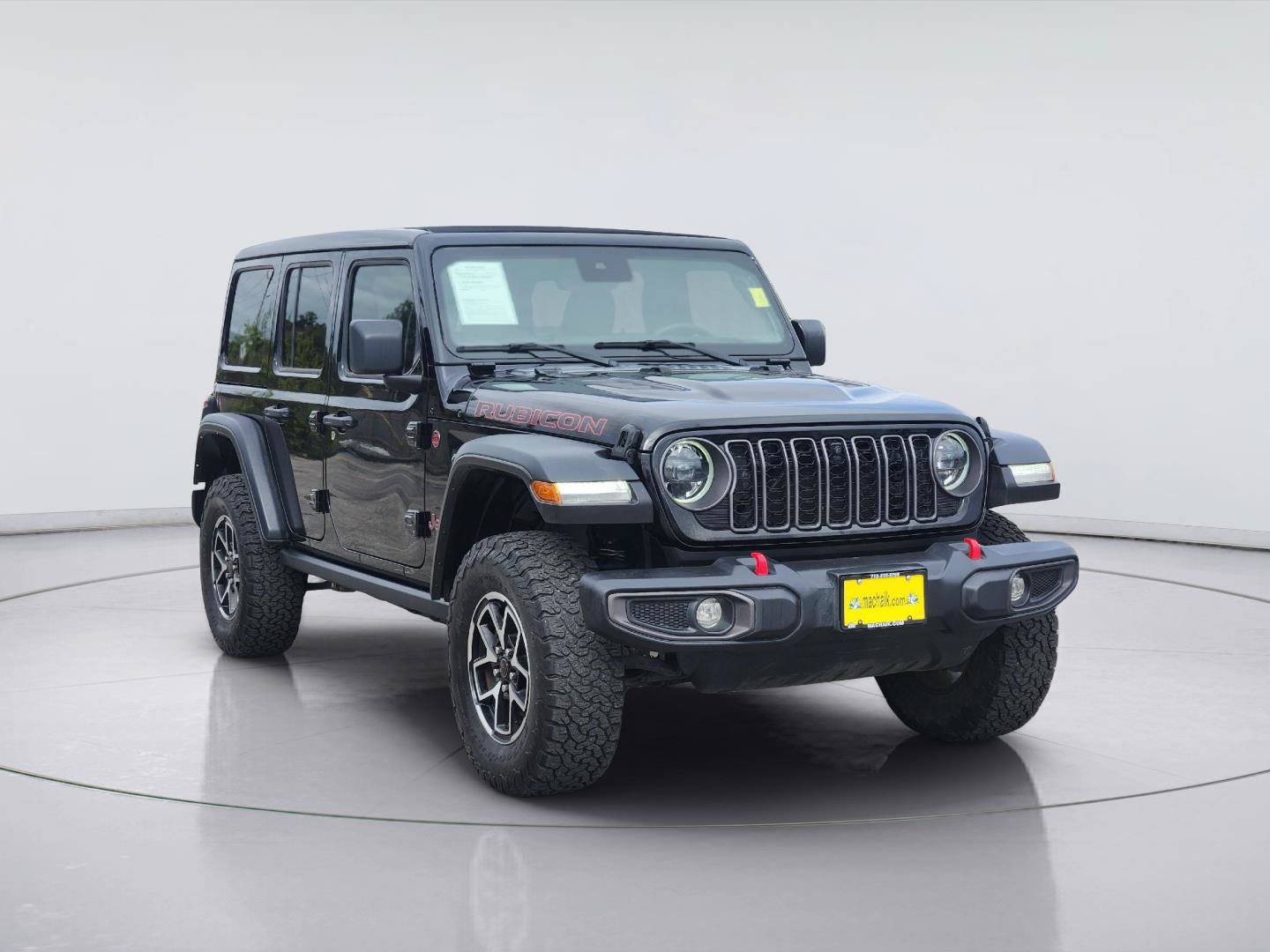 Used 2024 Jeep Wrangler Unlimited Rubicon w/ Technology Group AWD/4WD image 3