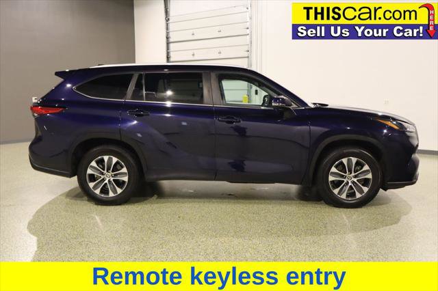 Used 2023 Toyota Highlander XLE image 8