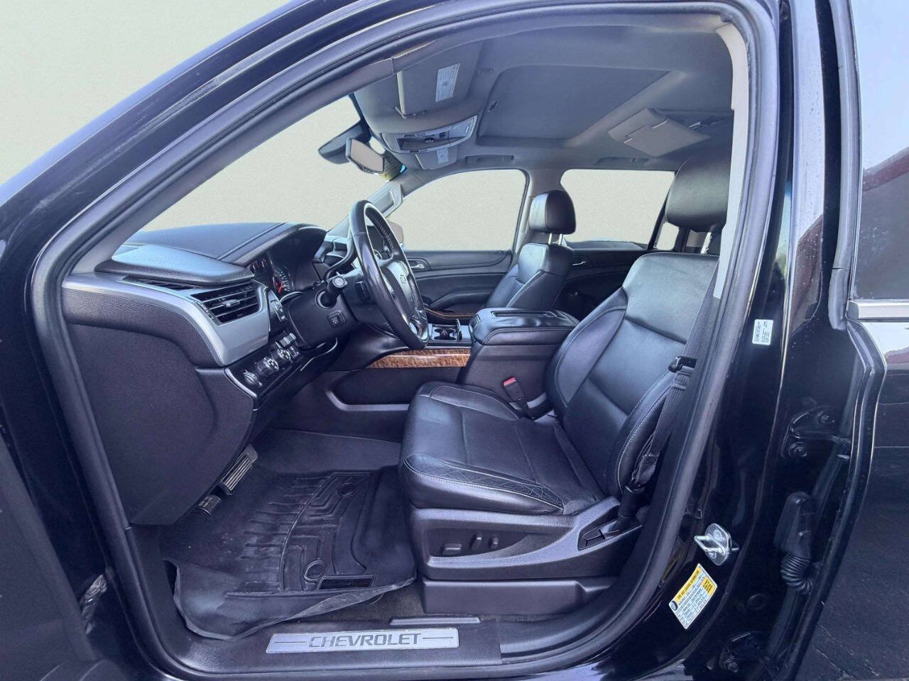 Used 2015 Chevrolet Suburban LTZ AWD/4WD image 16