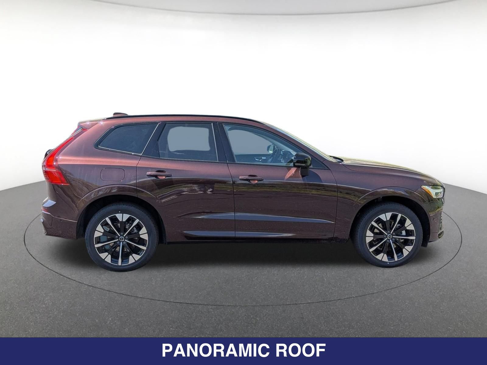 New 2026 Volvo XC60 B5 Plus w/ Protection Package Premier AWD/4WD image 5
