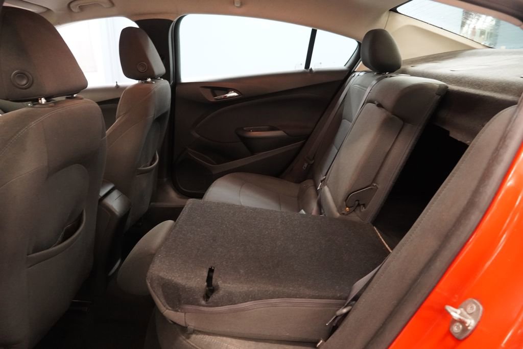 Used 2016 Chevrolet Cruze LT FWD image 25
