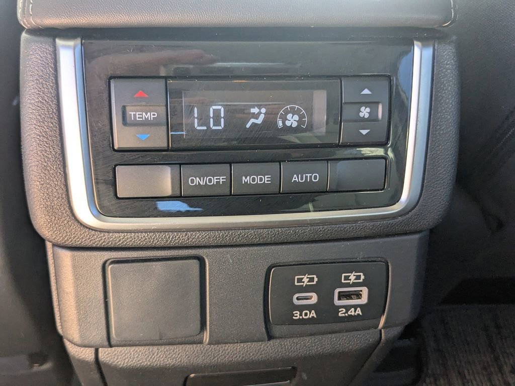 Used 2024 Subaru Ascent Premium w/ Convenience Package image 15