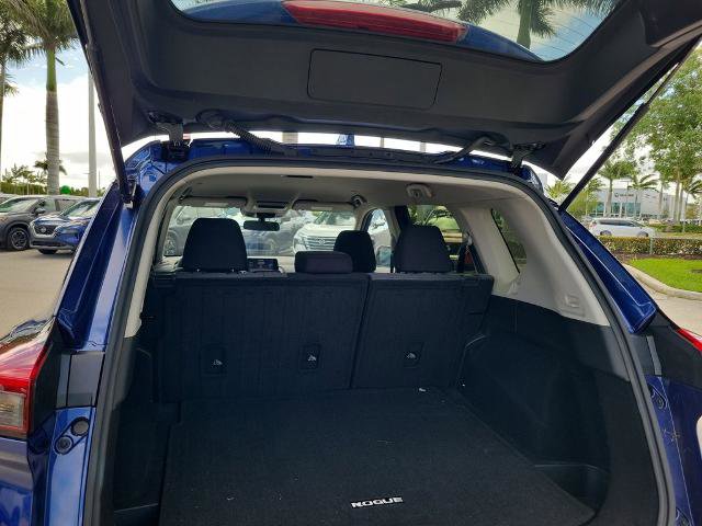 Certified 2023 Nissan Rogue SV image 15