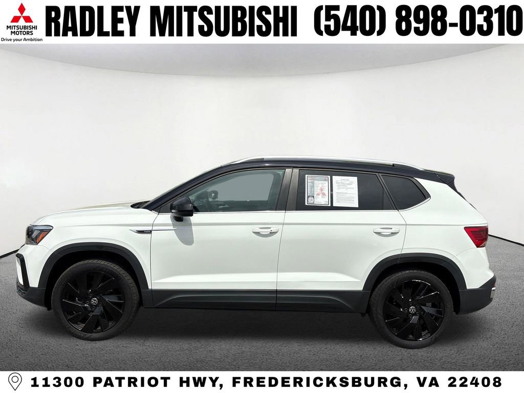 Used 2024 Volkswagen Taos SE image 17